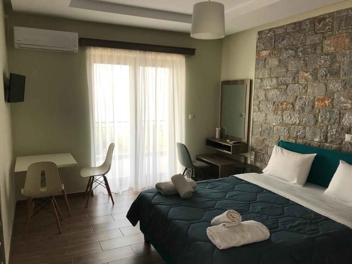 Verga'S Apartments 卡拉马塔 外观 照片