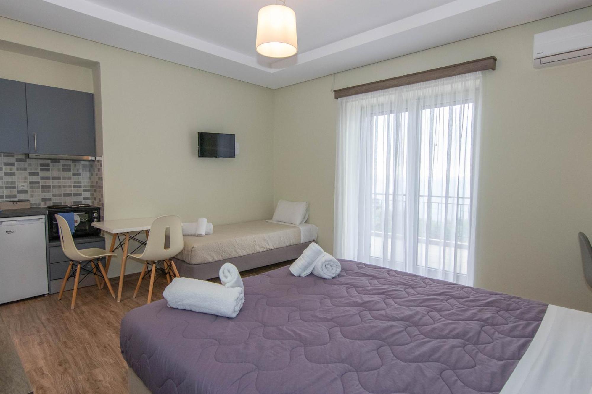 Verga'S Apartments 卡拉马塔 外观 照片