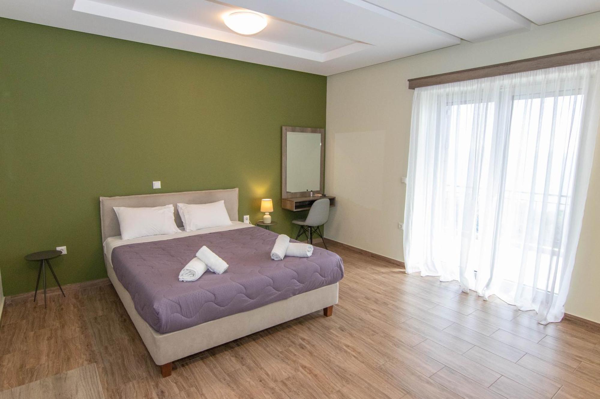 Verga'S Apartments 卡拉马塔 外观 照片