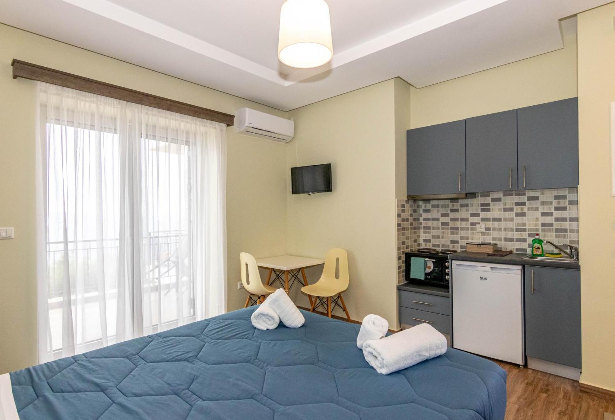 Verga'S Apartments 卡拉马塔 外观 照片