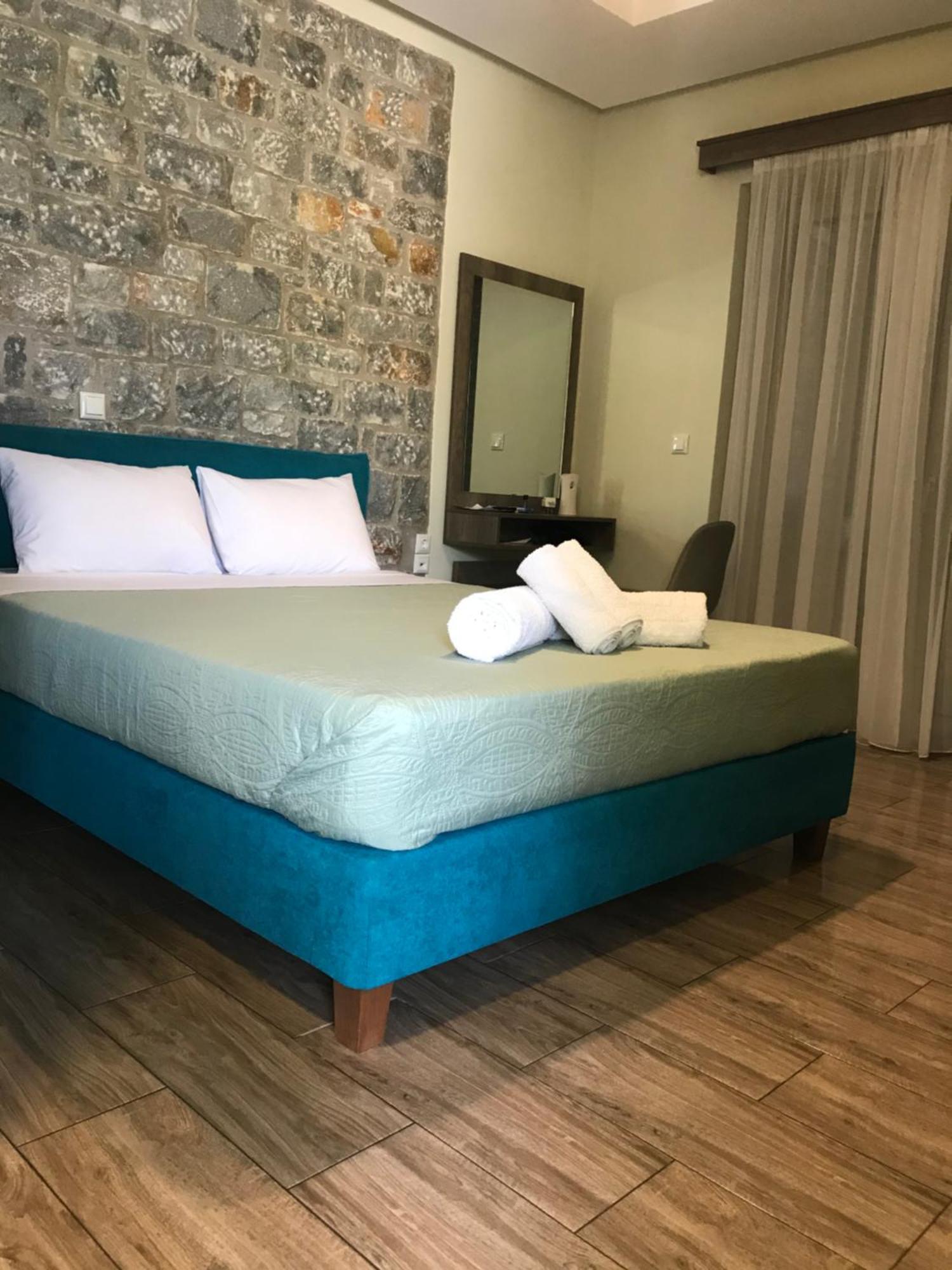 Verga'S Apartments 卡拉马塔 外观 照片