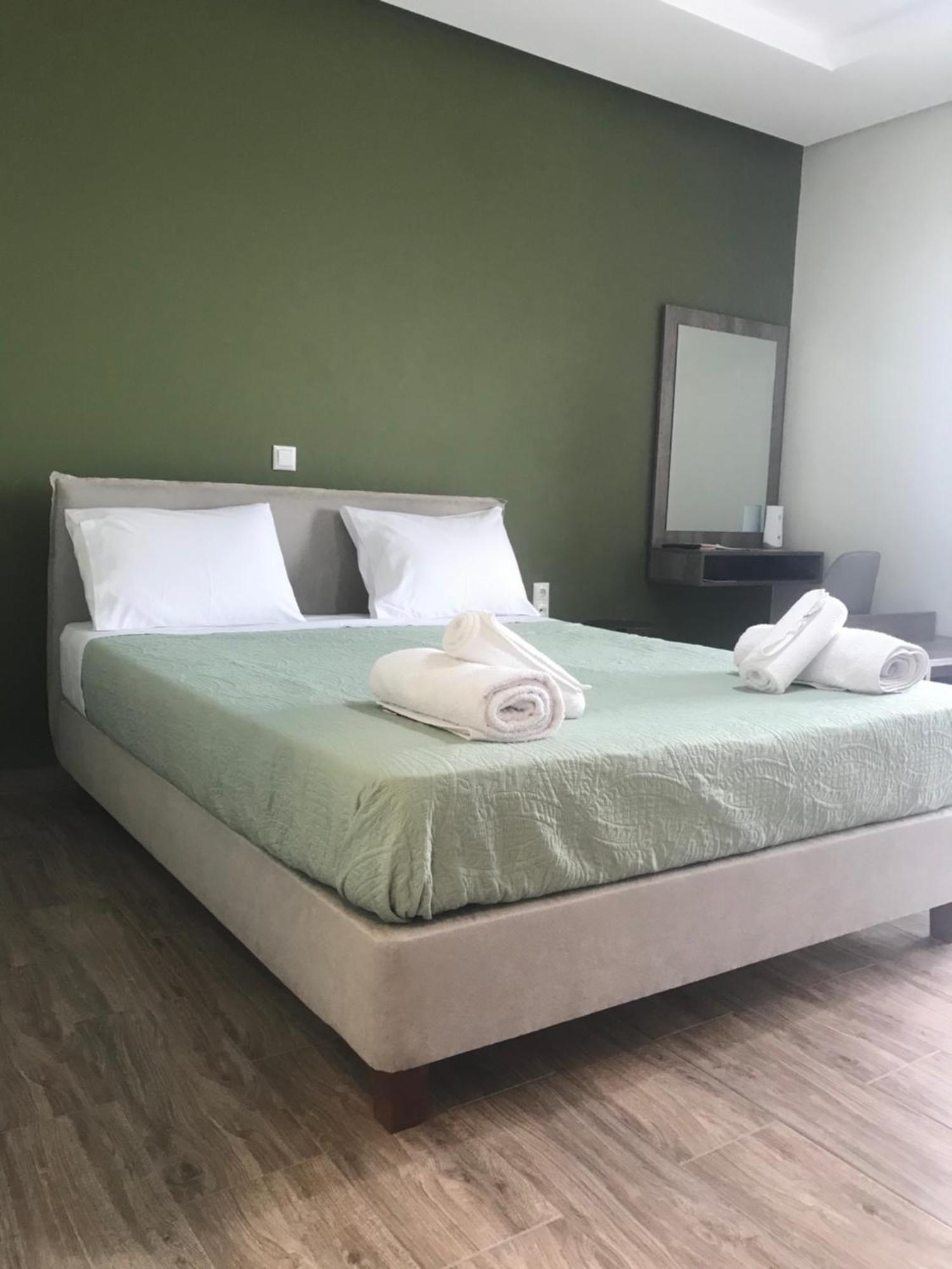 Verga'S Apartments 卡拉马塔 外观 照片
