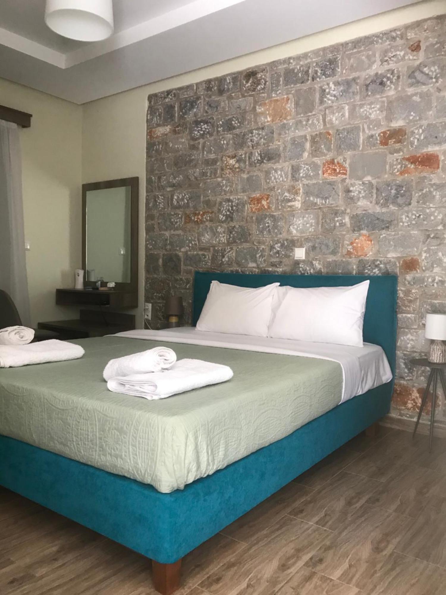 Verga'S Apartments 卡拉马塔 外观 照片