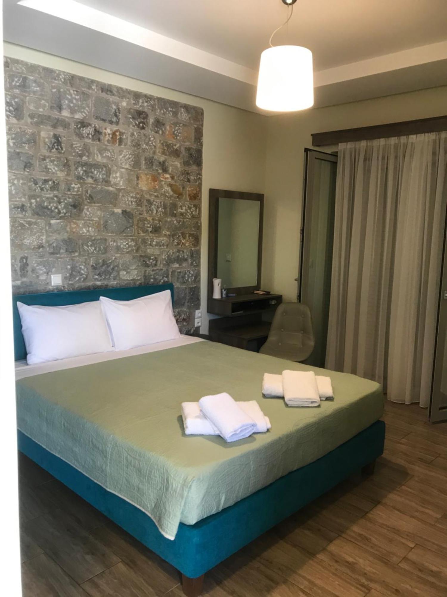 Verga'S Apartments 卡拉马塔 外观 照片