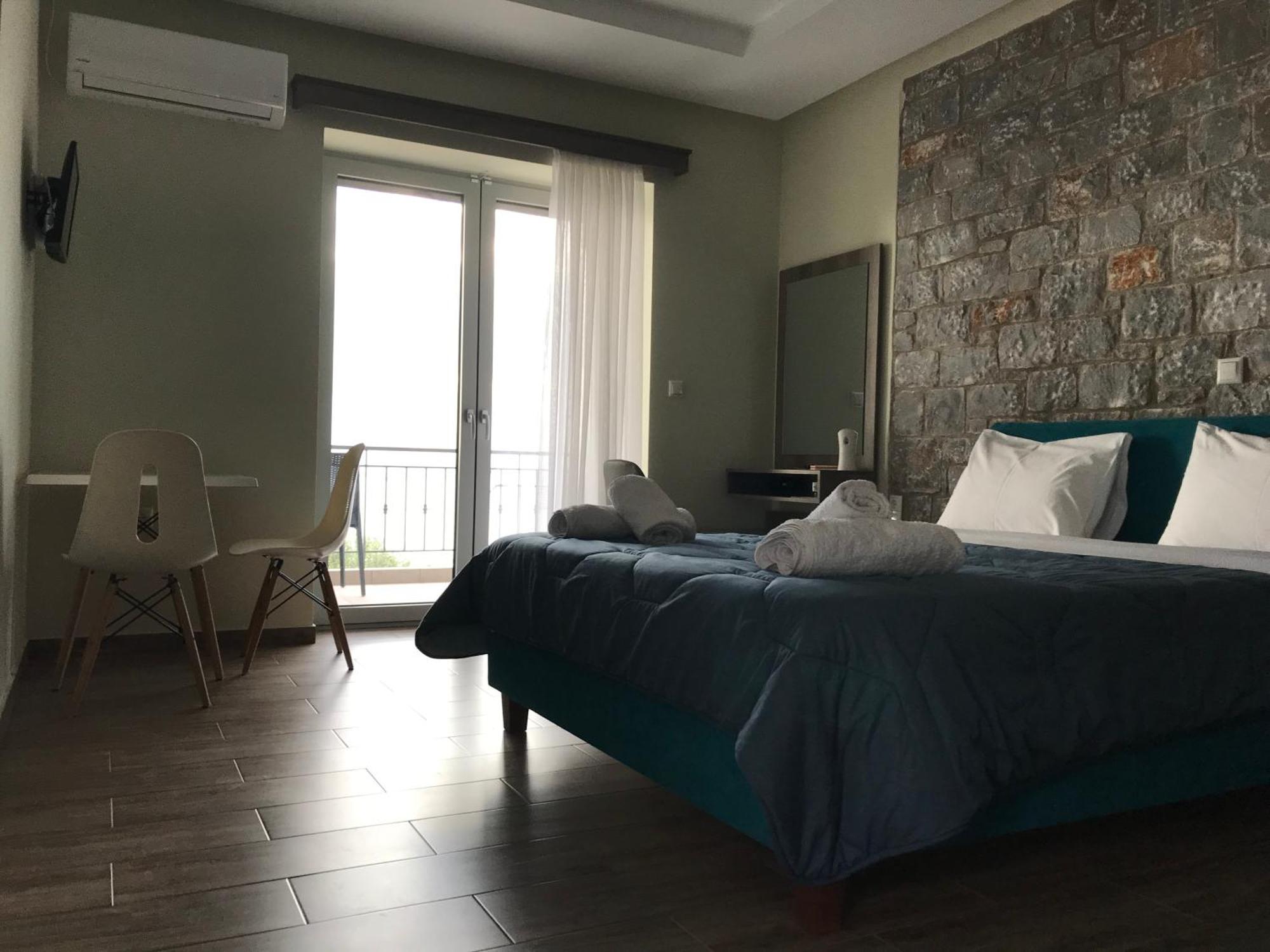 Verga'S Apartments 卡拉马塔 外观 照片