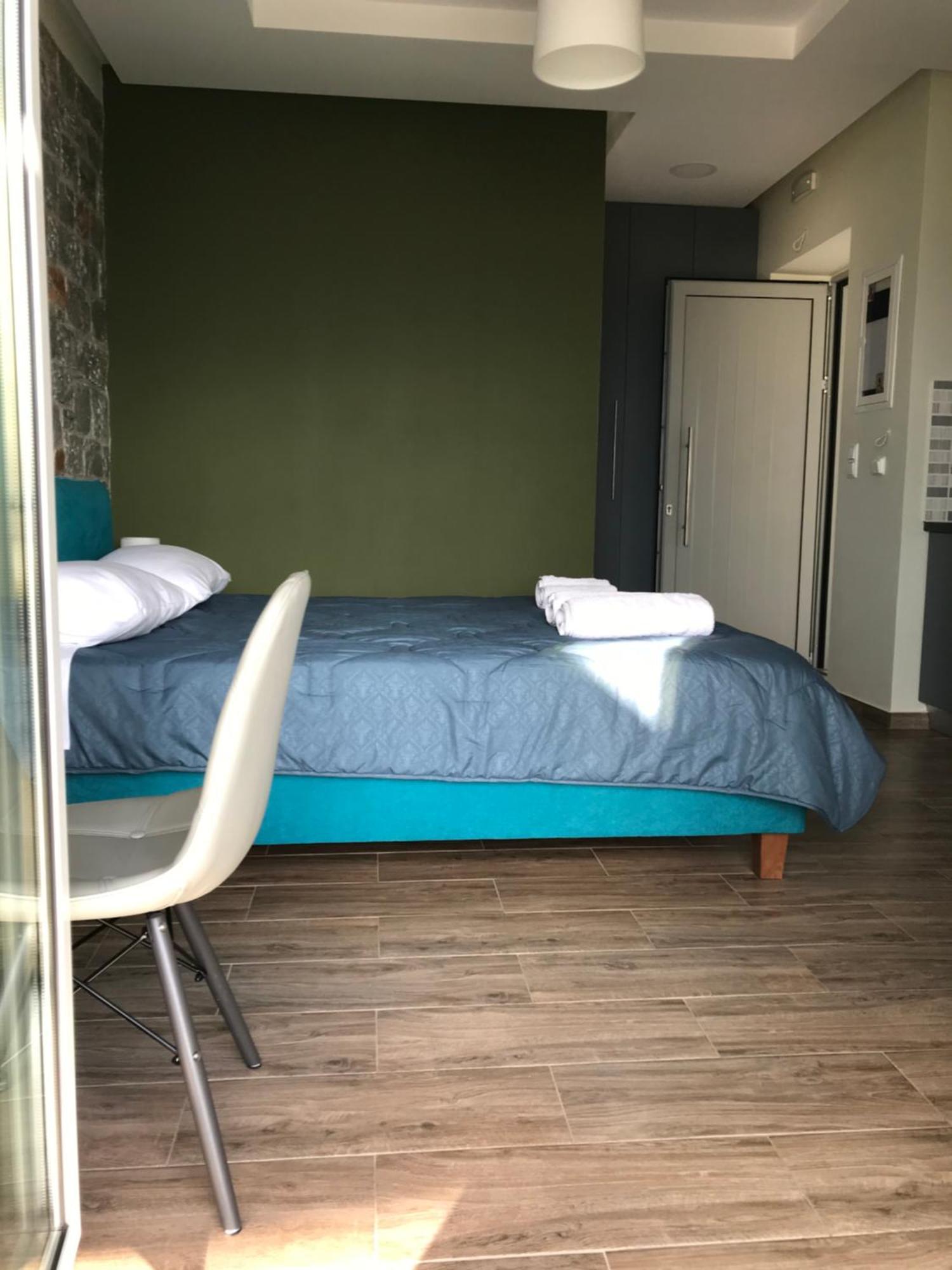 Verga'S Apartments 卡拉马塔 外观 照片