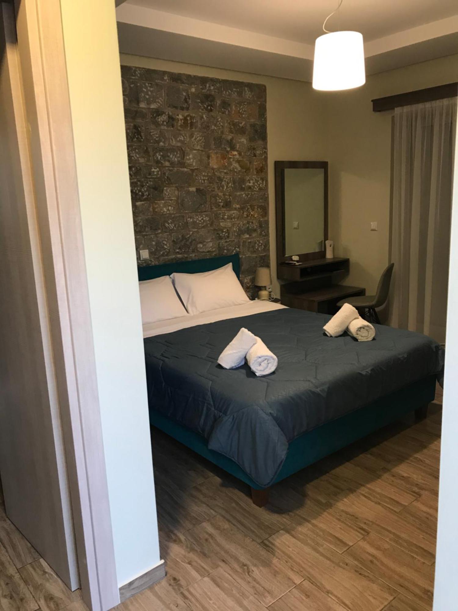 Verga'S Apartments 卡拉马塔 外观 照片